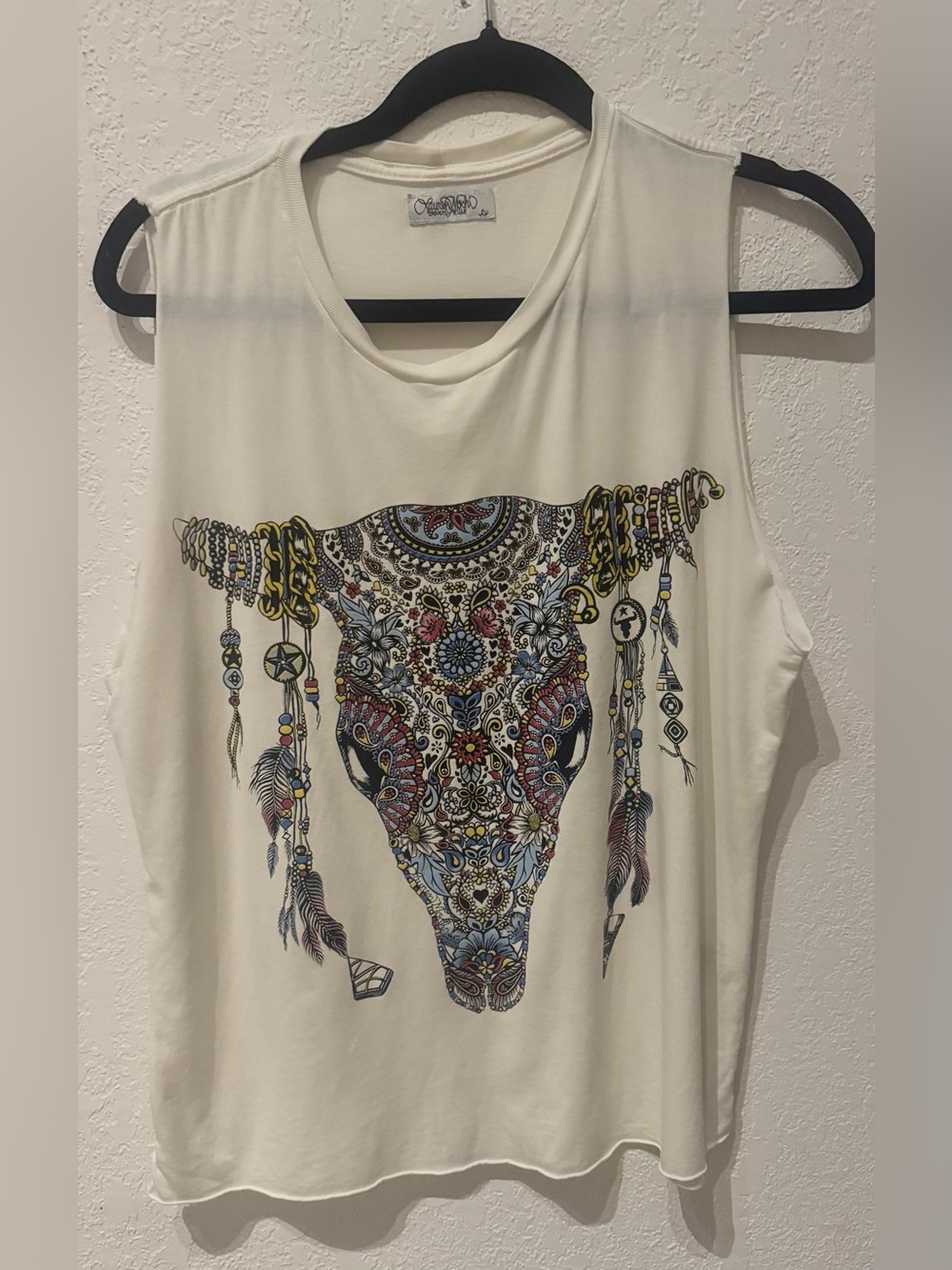Lauren Moshi Kel ivory sleeveless top with intricate boho style cow skull print - Picture 6 of 8